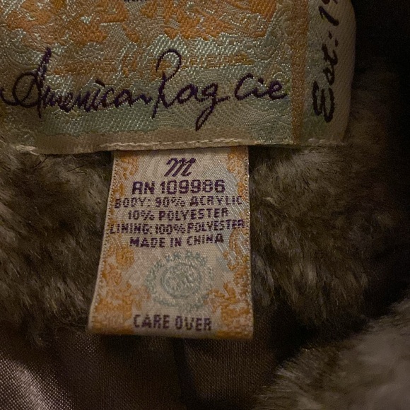 Gorgeous winter fur coat - Picture 2 of 3